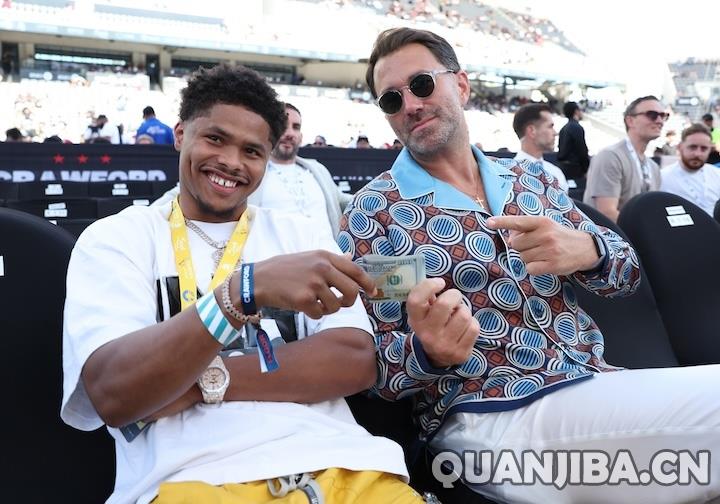 沙克-史蒂文森签约成都泰拳推广公司步入