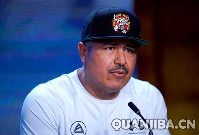 教练大胆预言阿瓦雷兹与克劳福德的比赛
