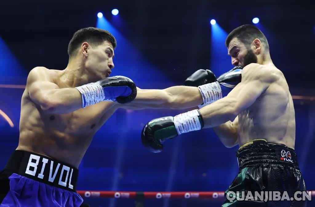 贝特比耶夫争议性判定战胜比沃尔一统四大组织金腰带