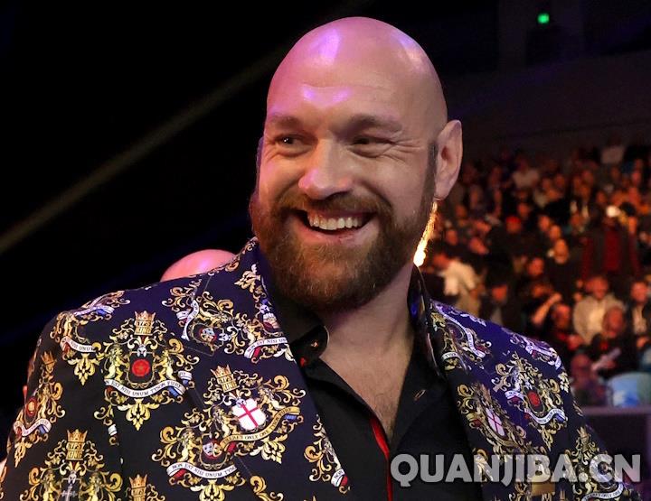 泰森-富里担忧乌西克状态下滑：曾经的他