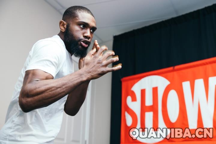 加隆-恩尼斯：克劳福德对我的挑战不感兴