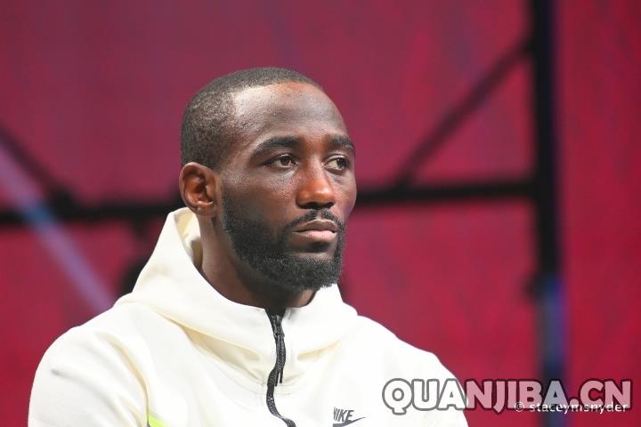 恩尼斯观察到克劳福德体重达到168磅后，速度明显受影响