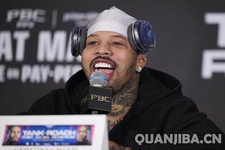 亚历克斯-戴维斯和安德烈-洛马琴科：不可避免的对决。