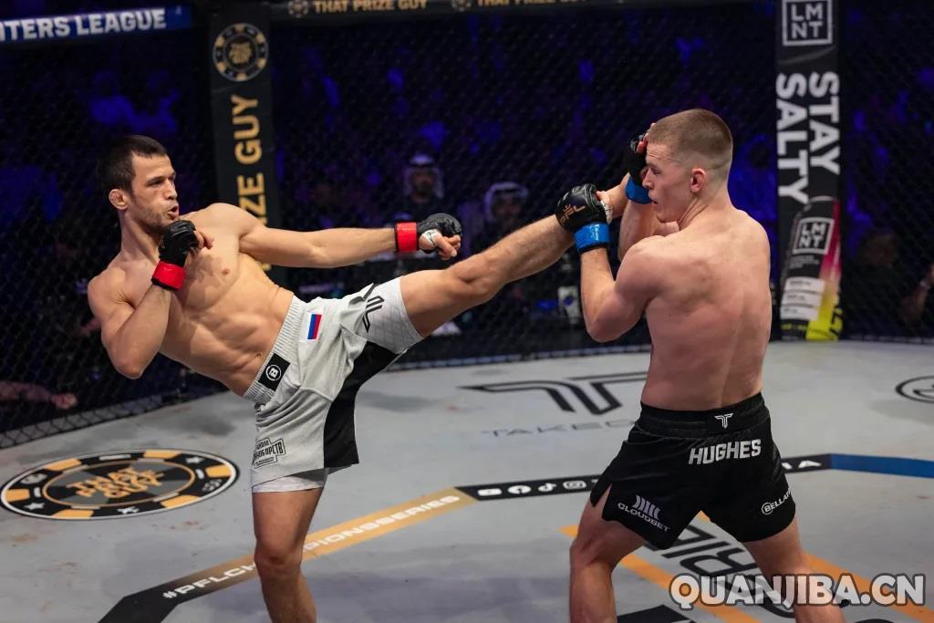 乌斯曼 · 努马戈梅多夫成功击败Paul Hughes，成功卫冕Bellator的冠军头衔（拳击）