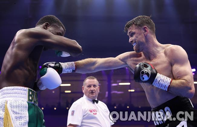 卡勒姆-史密斯夺得WBO过渡拳王头衔，轻松击败布阿西
