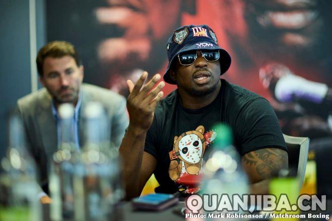 迪廉-怀特因伤退出4月份的乔伊斯对决