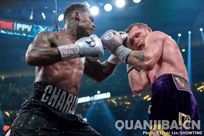 查洛决定在今年夏天回归拳击赛场，准备