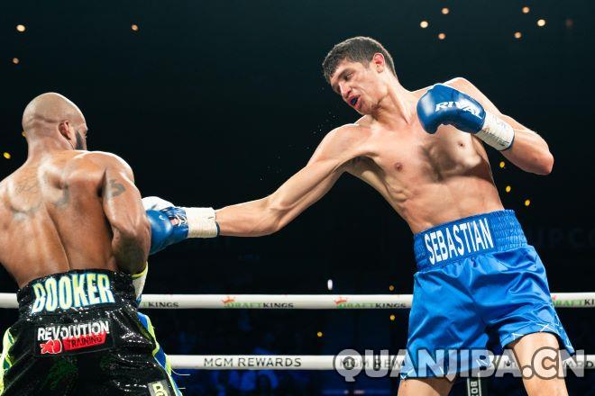 方多拉连续四轮KO击败布克，成功保住拳