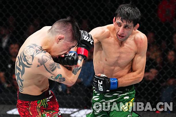 莫雷诺(泰拳)大比分战胜埃尔切格