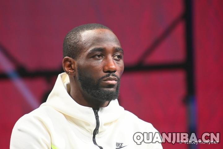 克劳福德：我一直支持着阿瓦雷兹