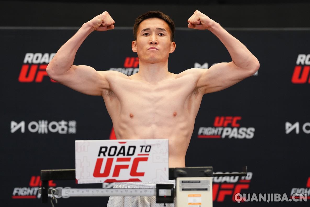 ＂UFC精英之路：李凯文、冯萧灿、尹帅、阿古拉力与巴尔耿明日进行拳击大战，