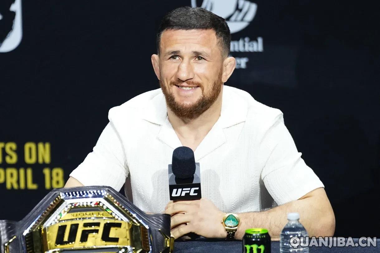 UFC冠军梅拉布·德瓦利什维利赛前分享受伤照，令散打迷担忧