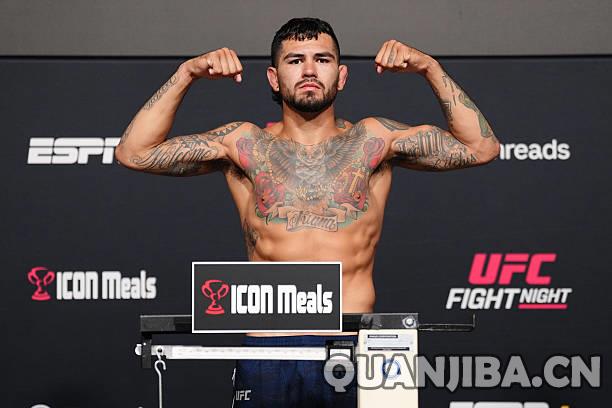 拳击之夜:多利泽对决赫尔南德兹!赛前体重测量揭晓