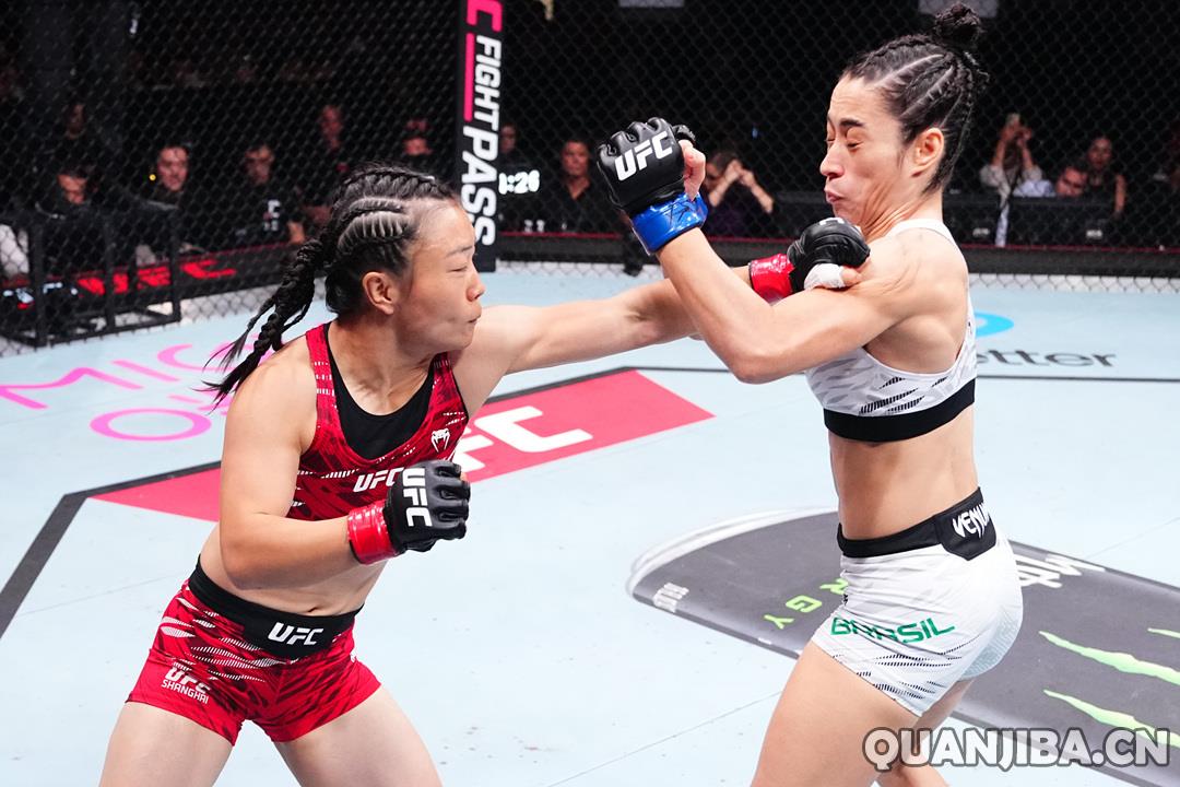 苏郎凭借优势战胜石铭,成功晋级决赛!(散打)