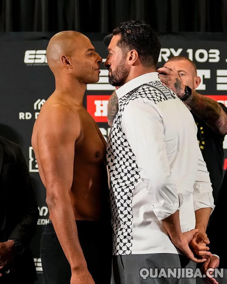 荣耀格斗103：成都拳击赛前体重测量仪式