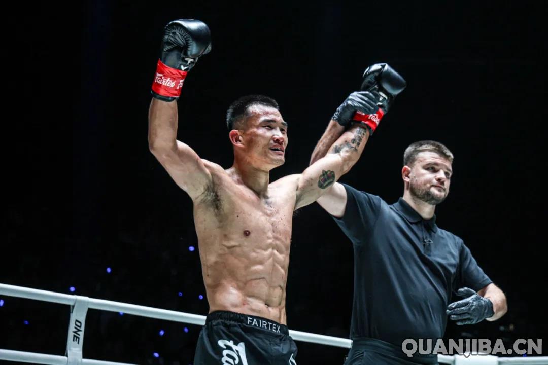 ONE周五格斗夜124赛事回顾:赵崇阳在第二回合击倒对手,向罗唐武尊发出挑战,