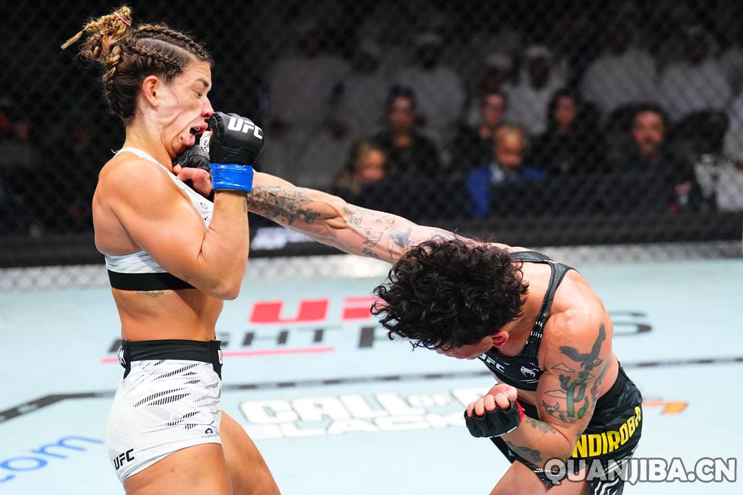 阿斯皮纳尔遭遇插眼事件无果而终,邓恩荣获拳击UFC金腰带