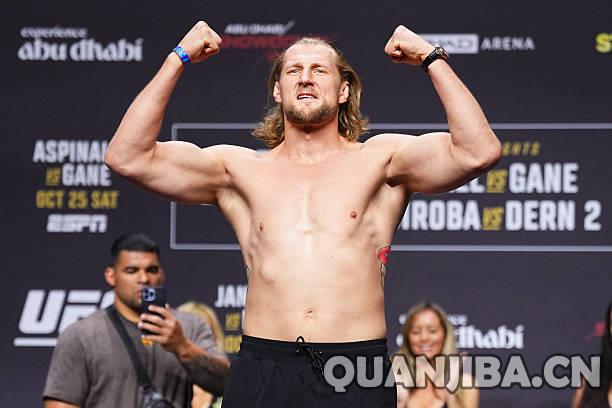 亚历山大·沃尔科夫相信自己能赢得UFC冠军称号,散打是他的优势