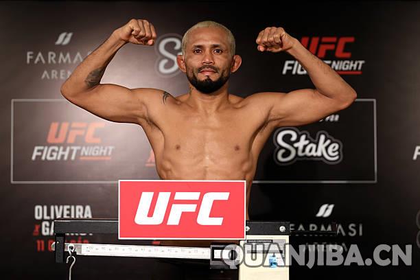 前UFC冠军菲格雷多在车祸中幸免于难，防弹路虎翻滚仍安然无恙！